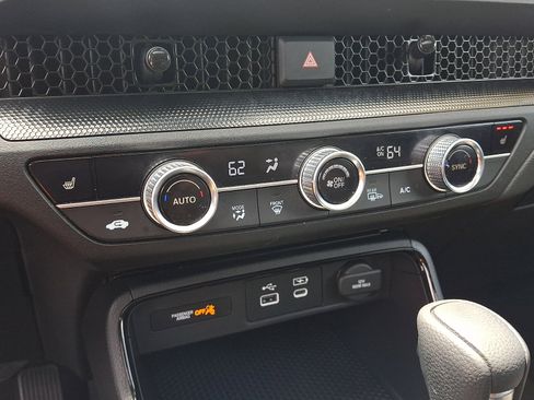 Used 2023 Honda CR-V EX image 16