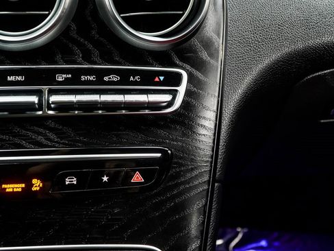 Used 2022 Mercedes-Benz GLC 300 4MATIC Coupe image 22