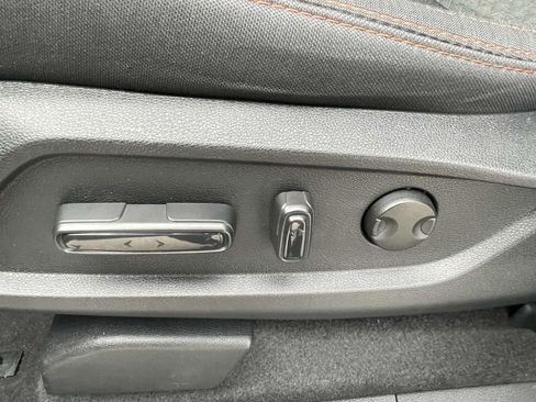 Used 2025 Honda Pilot Sport image 14