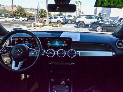 Used 2021 Mercedes-Benz GLB 250 image 13