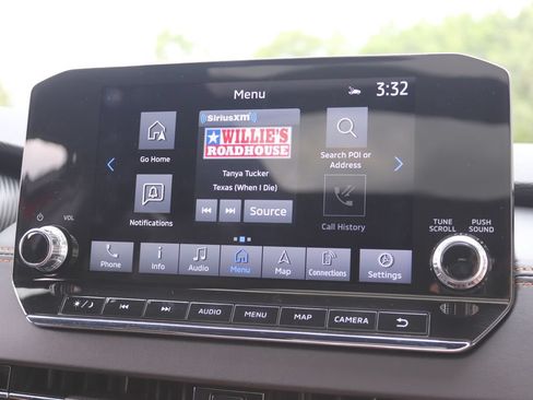 Used 2025 Mitsubishi Outlander 4WD Plug-In Hybrid image 32