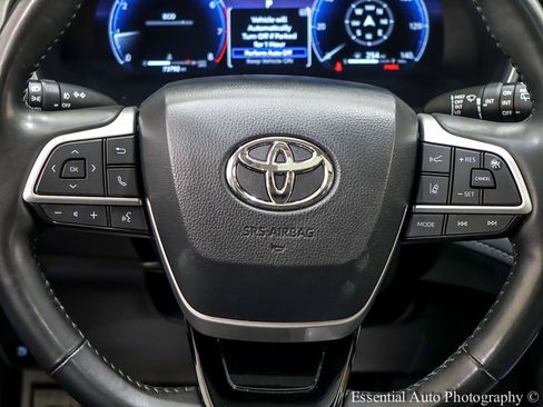 Used 2024 Toyota Highlander Limited AWD/4WD image 20