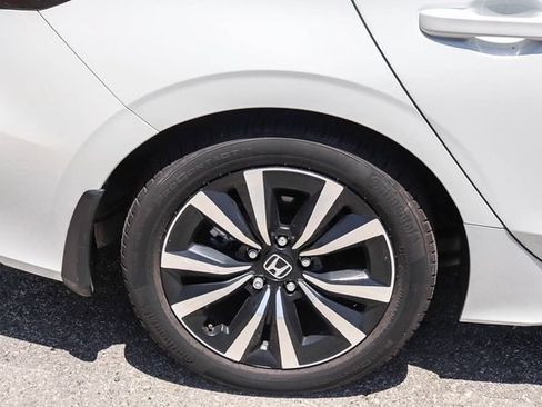 Used 2024 Honda Civic EX-L image 9