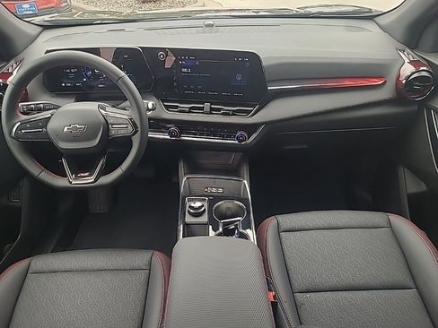 Used 2025 Chevrolet Equinox RS image 13