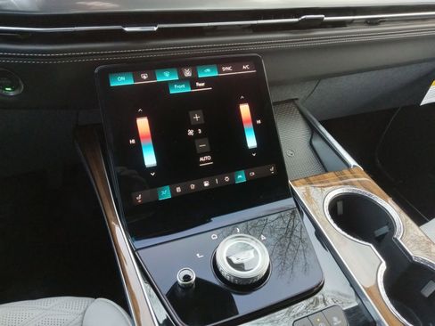 Used 2026 Cadillac Escalade Platinum Sport w/ LPO, ONYX Package image 20