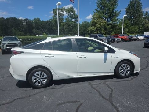 Used 2016 Toyota Prius Two FWD image 9