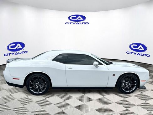 Used 2023 Dodge Challenger R/T Scat Pack RWD image 2