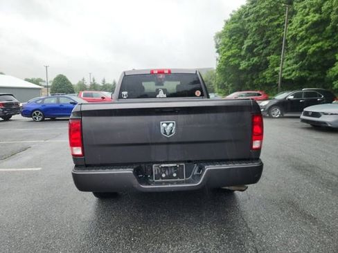 Used 2016 RAM 1500 Express RWD image 4
