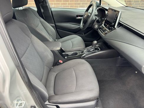 Used 2021 Toyota Corolla LE image 11