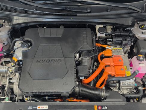 Certified 2025 Hyundai Elantra Limited FWD image 28