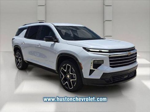 New 2026 Chevrolet Traverse High Country FWD image 7