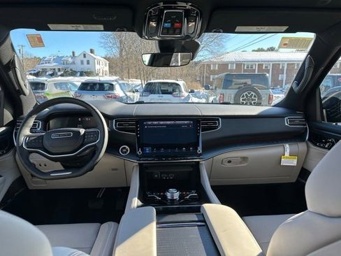 New 2026 Jeep Grand Wagoneer Summit image 16