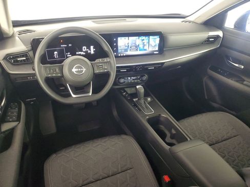 Used 2026 Nissan Kicks SV w/ SV Premium Package image 15