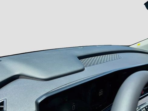 New 2026 Kia Carnival EX FWD image 9