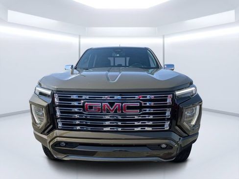 Used 2024 GMC Canyon Denali AWD/4WD image 8