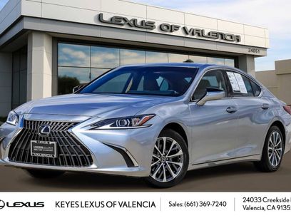 Certified 2025 Lexus ES 350 w/ Accessory Package (Z2)