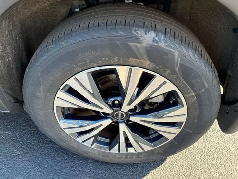 Certified 2023 Nissan Rogue SV w/ SV Premium B Package AWD/4WD image 11