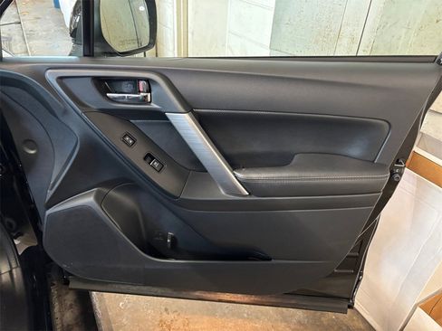 Used 2017 Subaru Forester 2.5i Limited w/ Popular Package #2 image 18