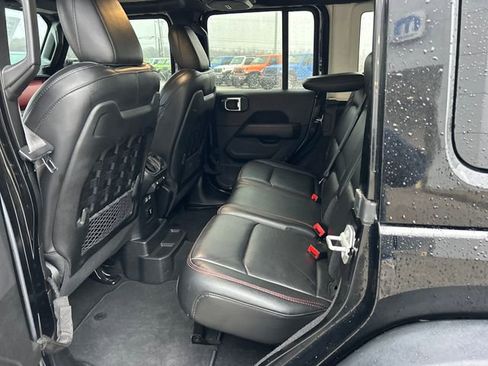 Used 2021 Jeep Wrangler Unlimited Rubicon w/ Xtreme Recon 35" Tire Package image 36