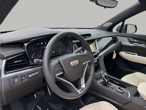 New 2025 Cadillac XT6 Sport w/ Technology Package image 19