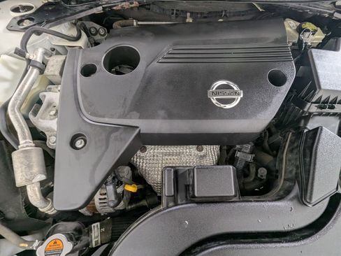 Used 2015 Nissan Altima 2.5 SL w/ Moonroof Package FWD image 12
