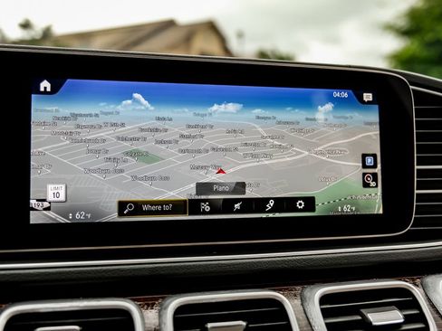 Used 2023 Mercedes-Benz GLS 580 4MATIC image 21