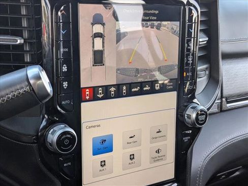 Used 2024 RAM 3500 Limited image 13