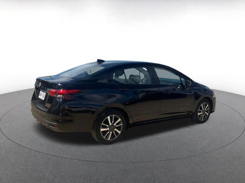 Used 2025 Nissan Versa SV image 17