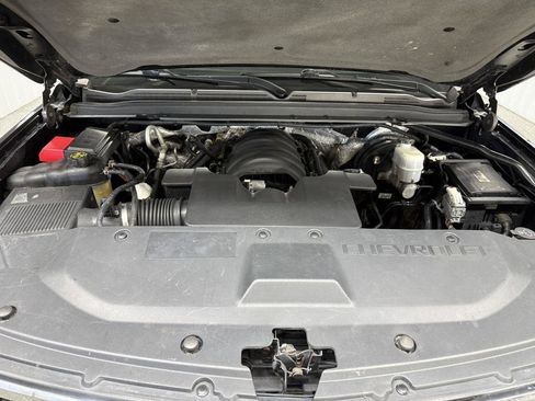 Used 2015 Chevrolet Suburban LT AWD/4WD image 42