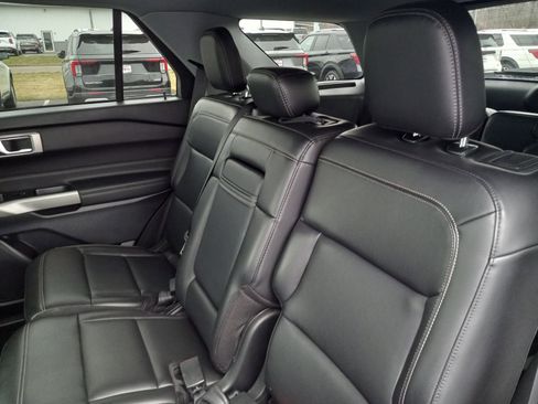 Used 2024 Ford Explorer XLT w/ Equipment Group 202A image 14