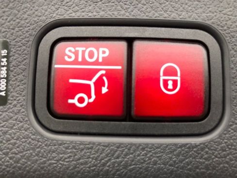 New 2026 Mercedes-Benz GLC 300 4MATIC image 37