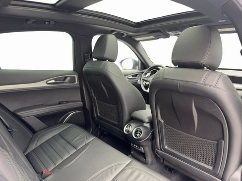 Used 2023 Alfa Romeo Stelvio Veloce image 41