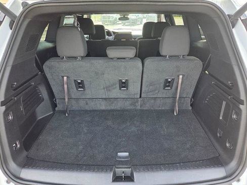 Used 2025 GMC Acadia Elevation image 14