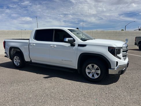 Certified 2024 GMC Sierra 1500 SLE RWD image 7