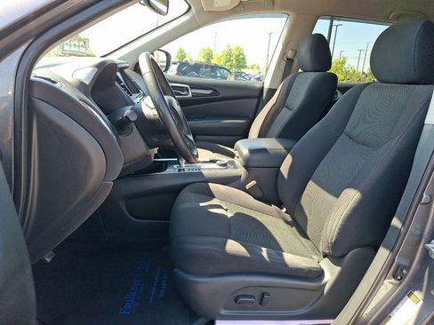 Used 2020 Nissan Pathfinder SV AWD/4WD image 16