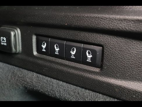 Used 2023 Jeep Grand Cherokee L Overland w/ Luxury Tech Group IV AWD/4WD image 17