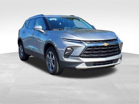 Certified 2024 Chevrolet Blazer LT w/ Convenience Package FWD image 7