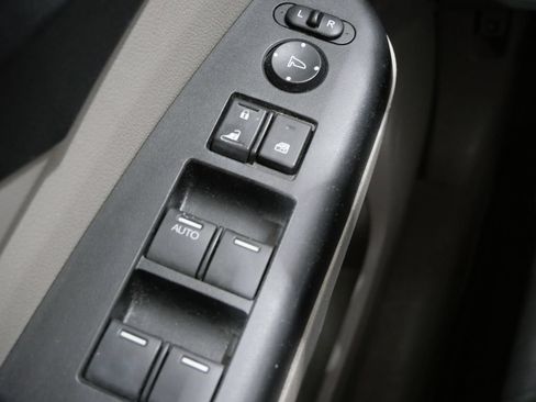 Used 2013 Honda CR-V LX image 12