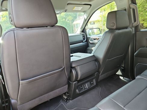 Used 2025 GMC Sierra 1500 SLT image 19