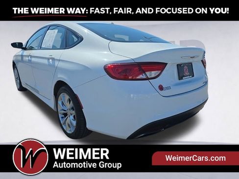Used 2015 Chrysler 200 S FWD image 7