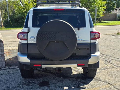 Used 2013 Toyota FJ Cruiser 4WD image 5