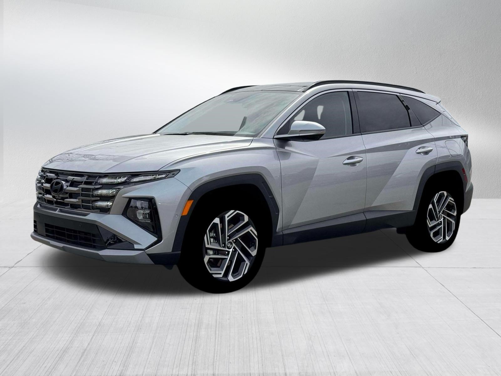 New 2026 Hyundai Tucson Limited AWD/4WD image 2