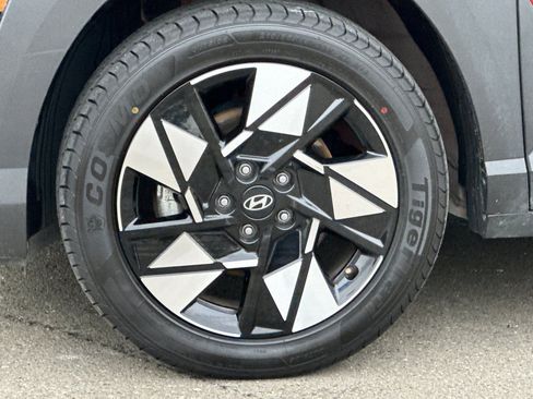 Used 2024 Hyundai Kona SEL image 30