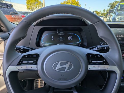 Used 2025 Hyundai Elantra Sport image 24