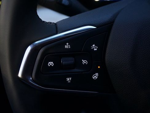 New 2026 Chevrolet Trax LT w/ Sunroof Package image 19