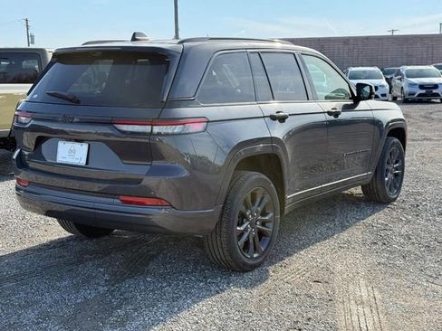 New 2026 Jeep Grand Cherokee Limited AWD/4WD image 3