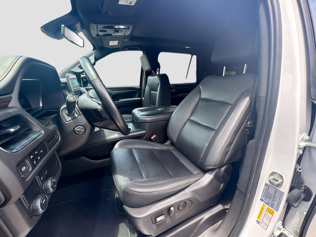 Used 2023 Chevrolet Tahoe LT w/ Luxury Package RWD image 23