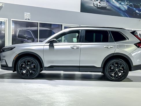 Used 2023 Honda CR-V Sport Touring image 2