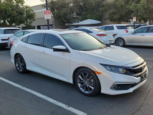 Used 2021 Honda Civic EX image 3