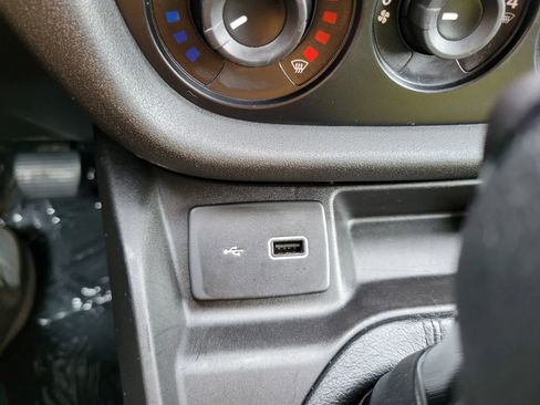Used 2021 RAM ProMaster City Tradesman FWD image 13
